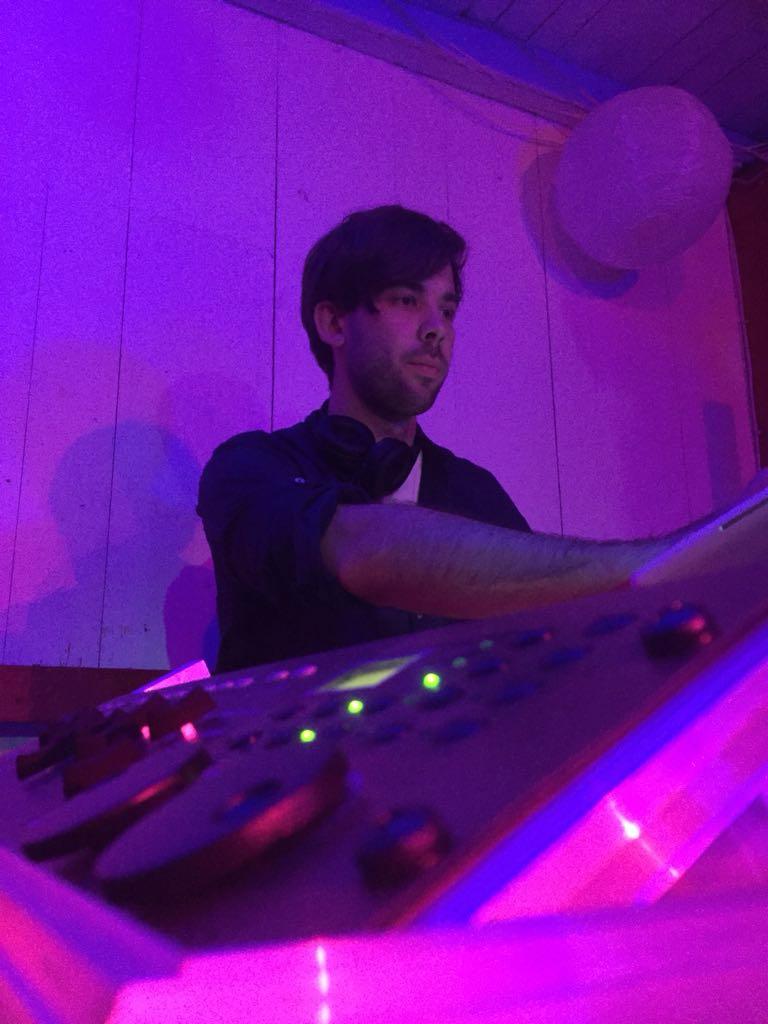 Nach dem Live-Auftritt übernimmt der DJ der Freiheit Band die Party.