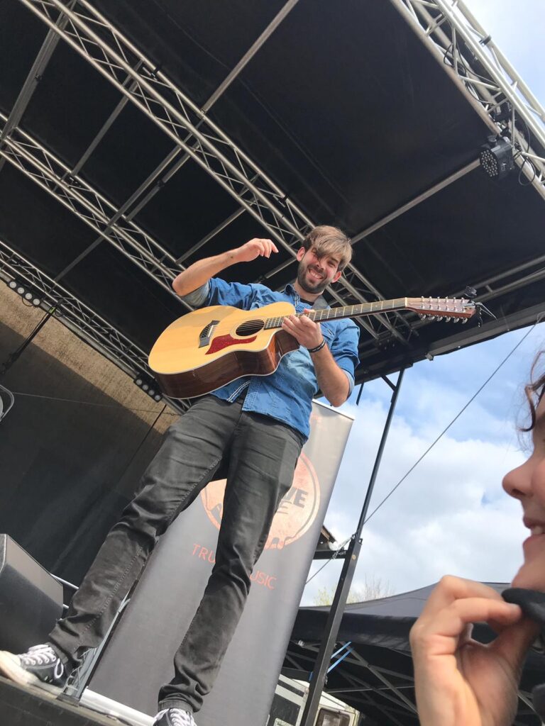 Die Freiheit Band sorgt auf einem Firmenevent für Live-Musik und Unterhaltung.