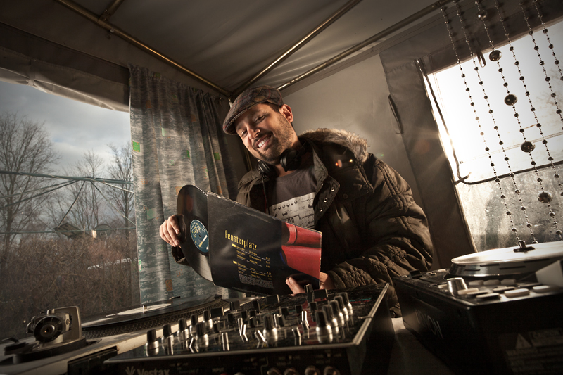 Mini Club Session mit DJ und Live-Musik