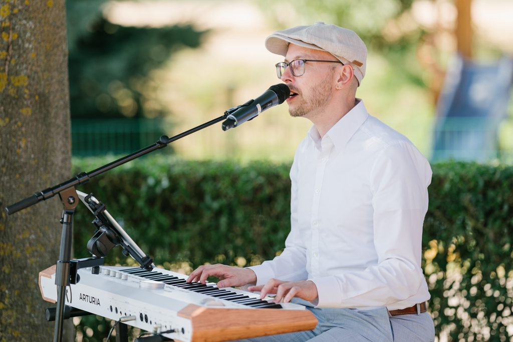 Jens und Martin spielen Livemusik zur Trauung