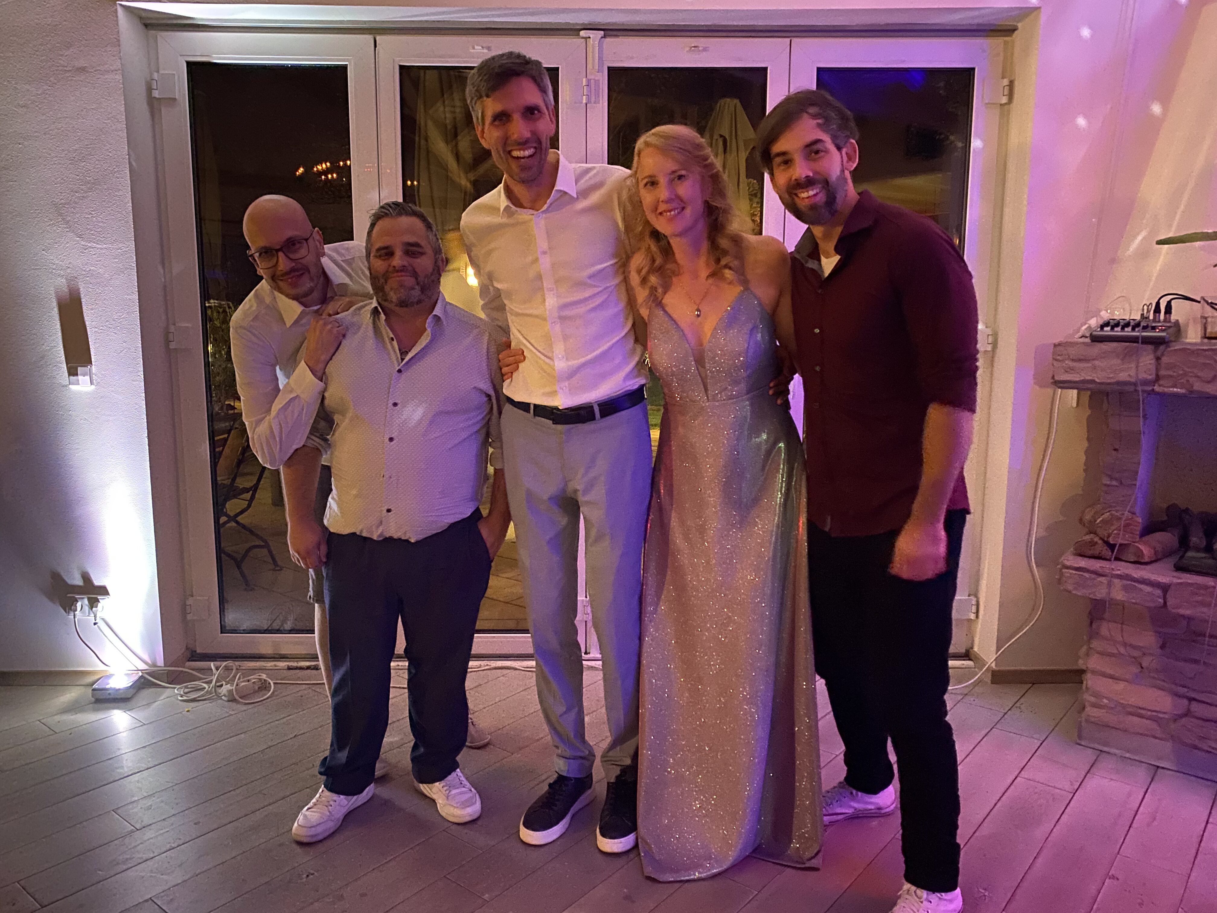 Das Trio Freiheit sorgt für eine ausgelassene Party auf einer Hochzeit in Heidelberg